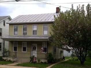 3226 N George St, Emigsville, PA 17318