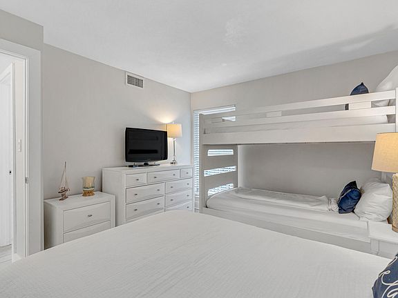 5th image of 1030 Highway 98 APT Phb