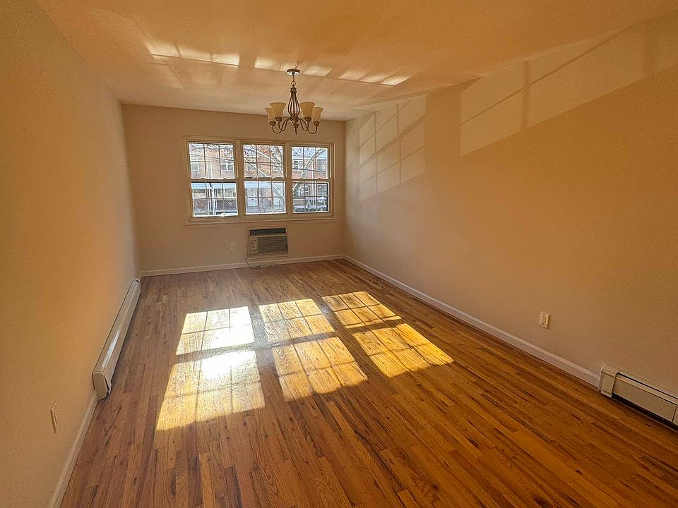 1st image of 7807 24th Ave #2