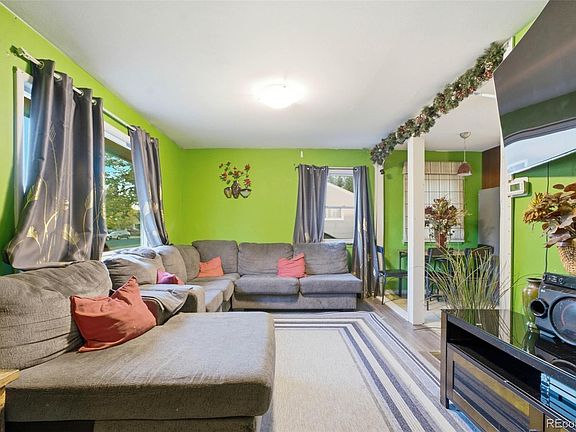 5th image of 2625 S Hazel Court