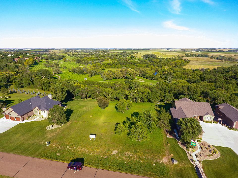 1st image of 1017 English Oak Dr