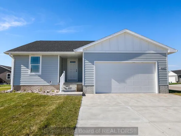 4314 Bobwhite Cir, Grand Island, NE 68803