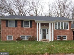 725 Sunset Dr, Somerdale, NJ 08083