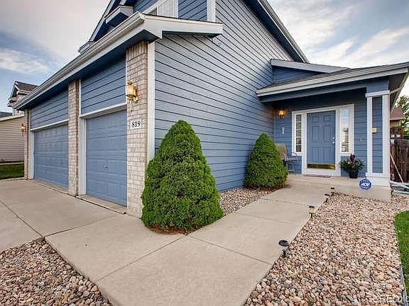 4th image of 819 Pitkin Way