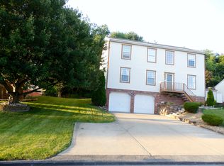 545 Cresthaven Dr, Pittsburgh, PA