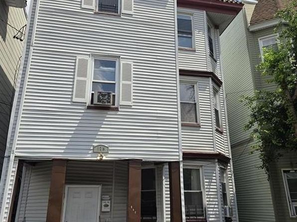142 Johnson Ave APT 2