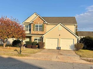 205 Burr Dr, Byron, GA 31008