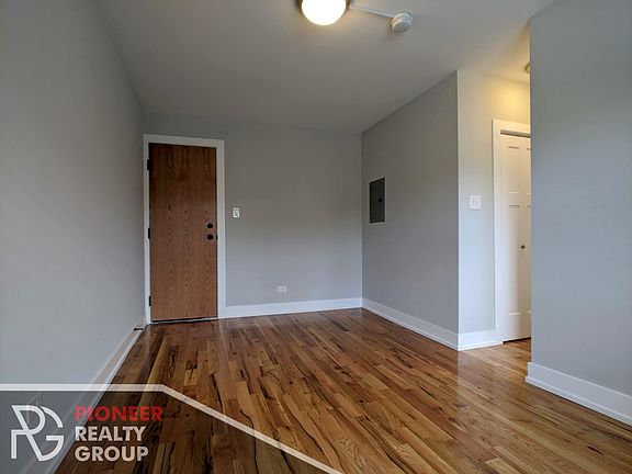 2nd image of 2901 N Mildred Ave #2900-2912-BB3