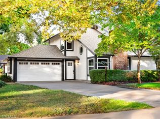 694 Victorian Park Dr, Chico, CA 95926