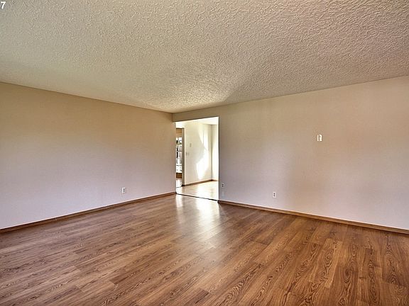 3rd image of 6115 NE 97th Ave