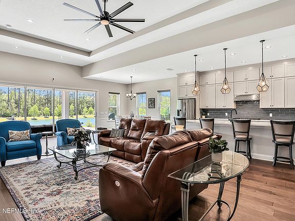 4th image of 286 Pine Haven Dr