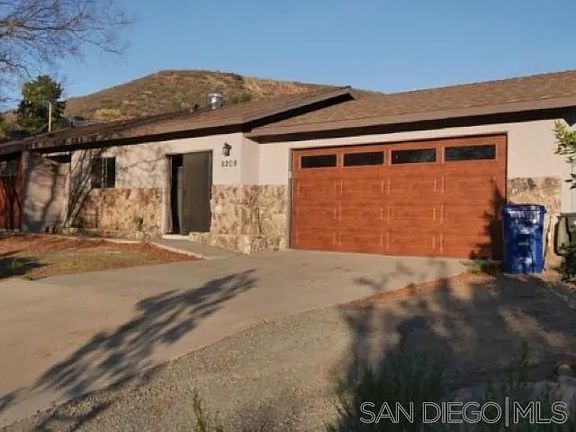 2nd image of 8209 Mesa Rd