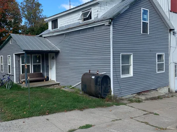 16 Depot St, Chateaugay, NY 12920