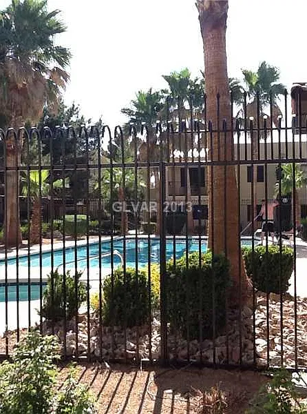 601 Cabrillo Cir — Photo 3
