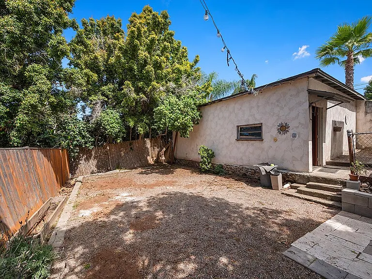 7170 Hybeth Dr — Photo 39