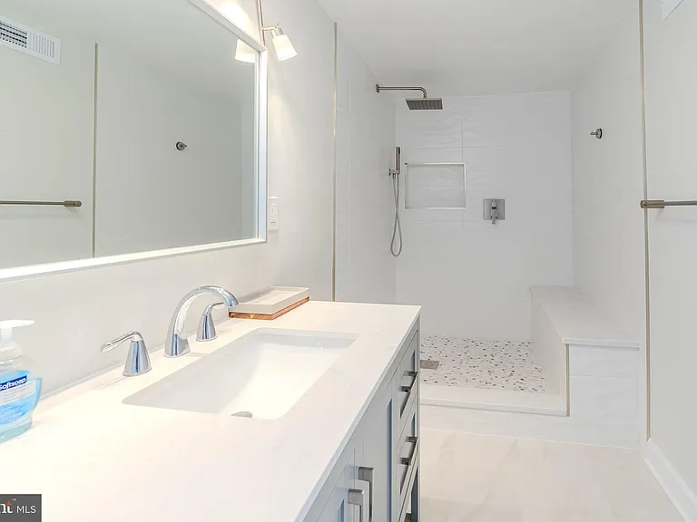 942 N McKinley Rd — Photo 38