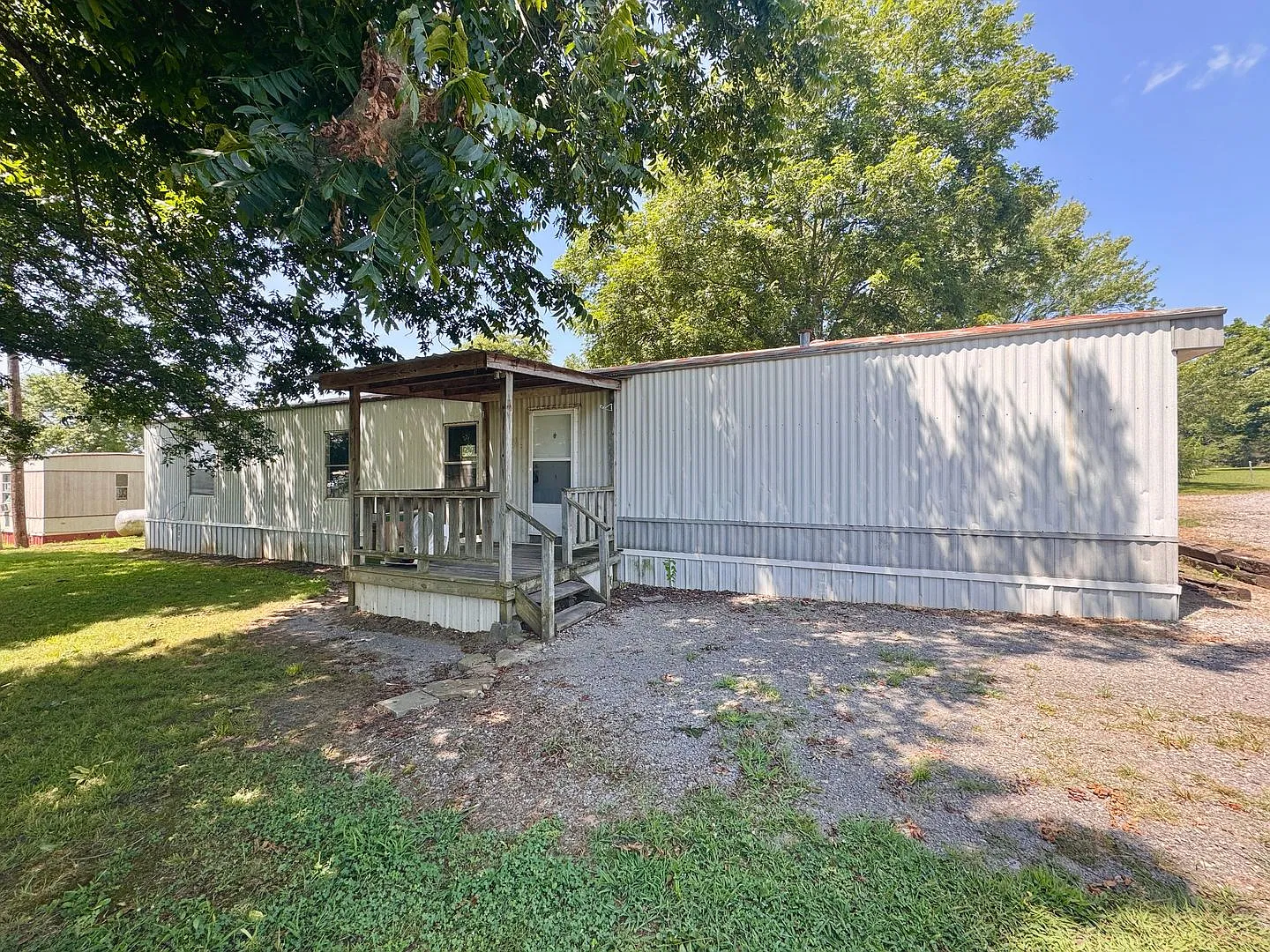 3/2 Trailer in Tall Pines Park Partial Utilities Included Southside — Photo 2