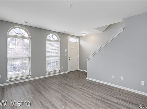 5th image of 3240 Newbury Pl