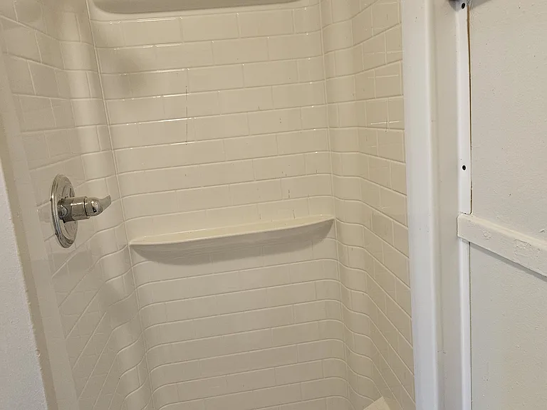 406 E Birch Ave #1 — Photo 3