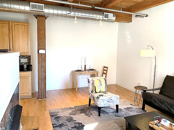 5th image of 1740 N Maplewood Ave APT 417
