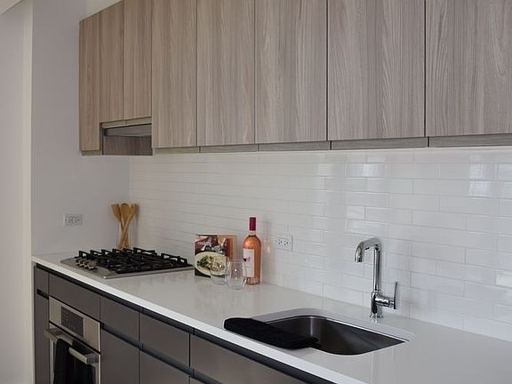 3rd image of 365 Bond St APT C221