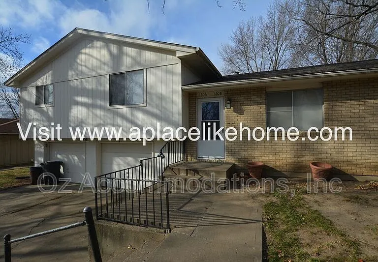 1606 N 63rd Pl — Photo 11