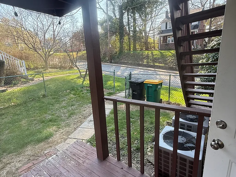 903 Chester Ave #1 — Photo 7