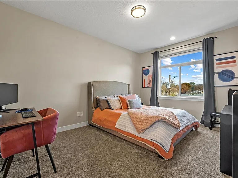 1411 E Komenda Way — Photo 16