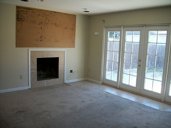 4th image of 463 Pioneer Dr