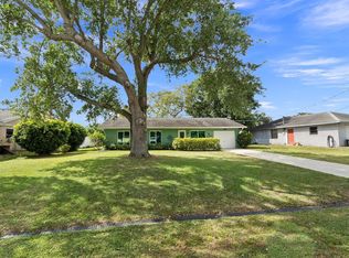 422 Sansom Ln, Port Saint Lucie, FL 34953