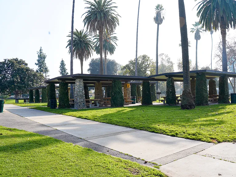 429 N Palm Ave #A — Photo 32