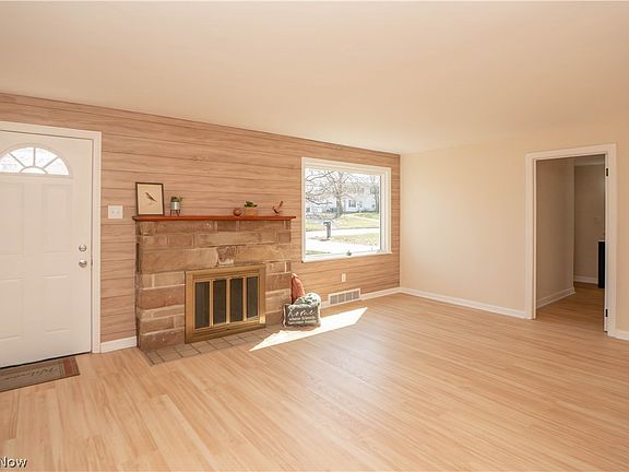 3rd image of 1526 Franklin Ave