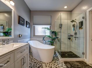 2868 S Cottonwood Dr, Gilbert, AZ 85295