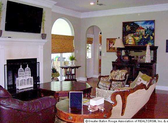 2nd image of 2302 Oak Alley Dr