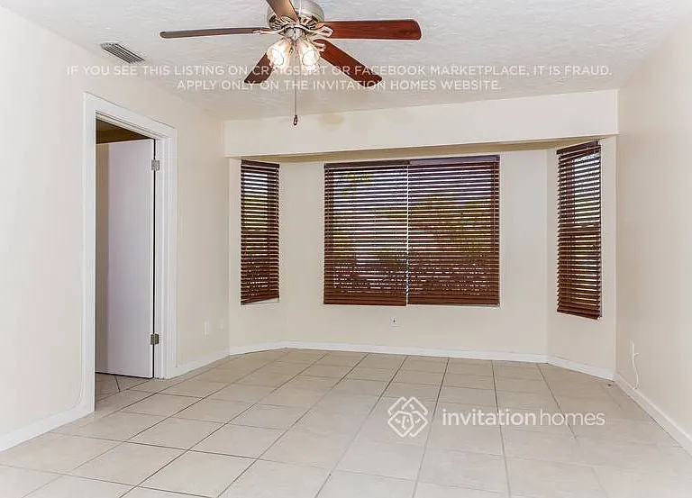 6150 Leslie St — Photo 13