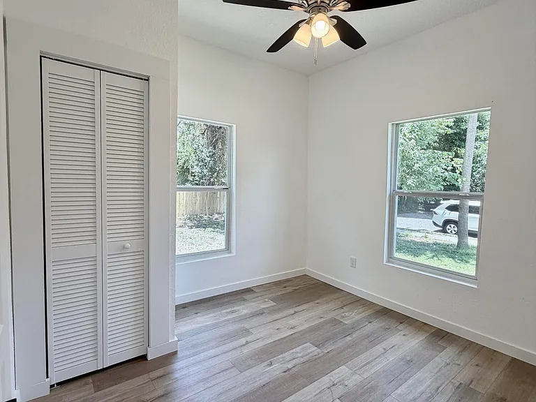 717 King St — Photo 15