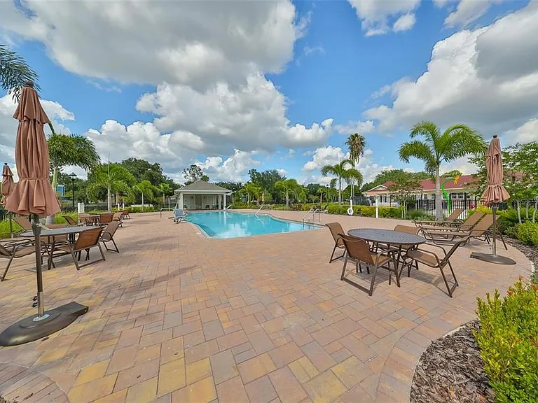 6610 Cambridge Park Dr — Photo 38