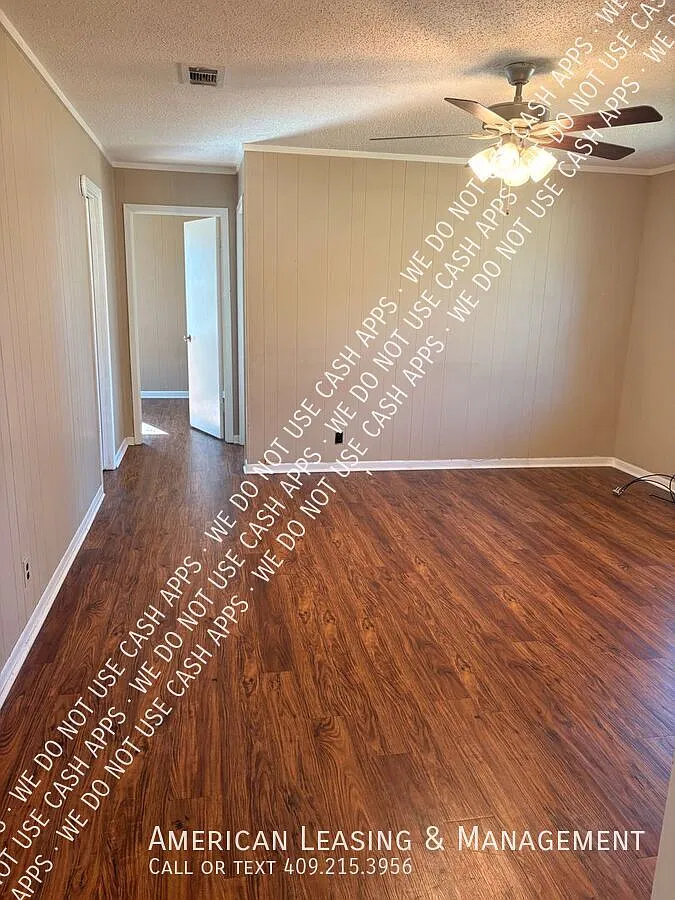 ** Move In Special ** — Photo 3