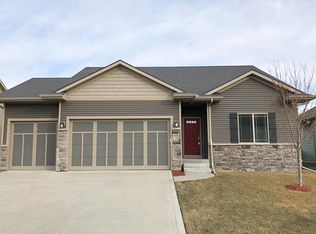 306 S 86th St, West Des Moines, IA 50266