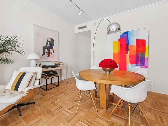 5th image of 49 E 63rd St #4