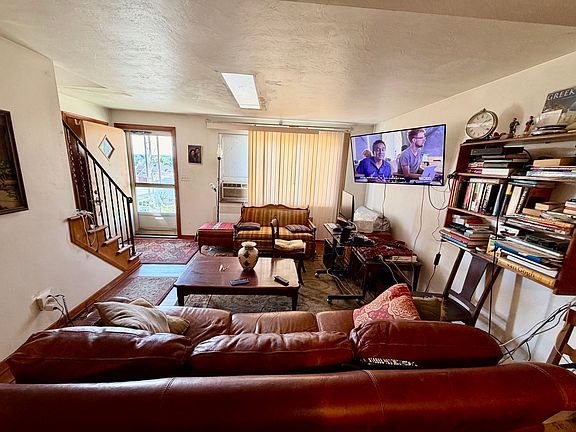 4th image of 33 Camfield St