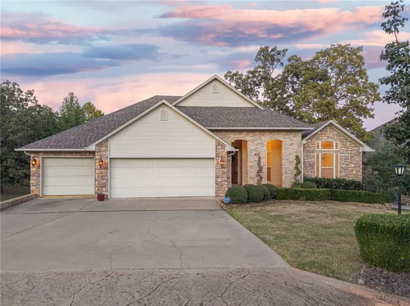 2710 Parkway Ln, Van Buren, AR 72956