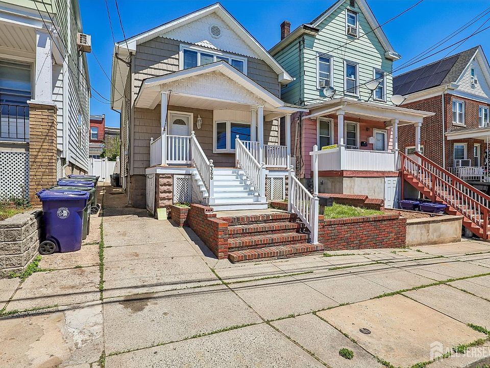 1st image of 366 Jeffries St