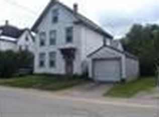 20 Cedar St, Tilton, NH 03276