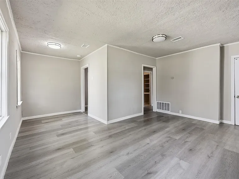 2088 Pope St — Photo 6