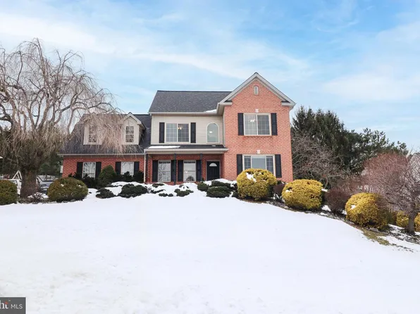 405 Boyd Dr, Red Lion, PA 17356