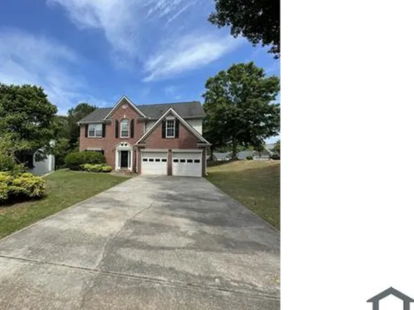 3585 Highland Bluff Dr, Suwanee, GA 30024