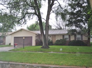 2312 Aspen Dr, Champaign, IL 61821