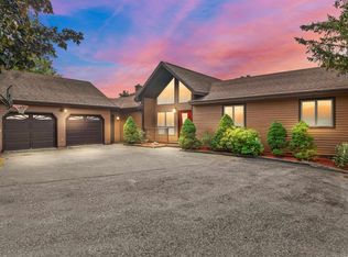 11 Bluff Ln, Saint Albans, VT 05478