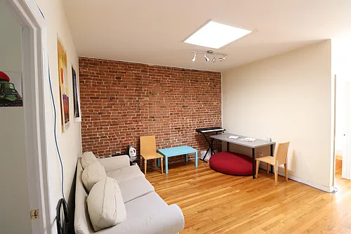 924 Washington St #3 Photo 1